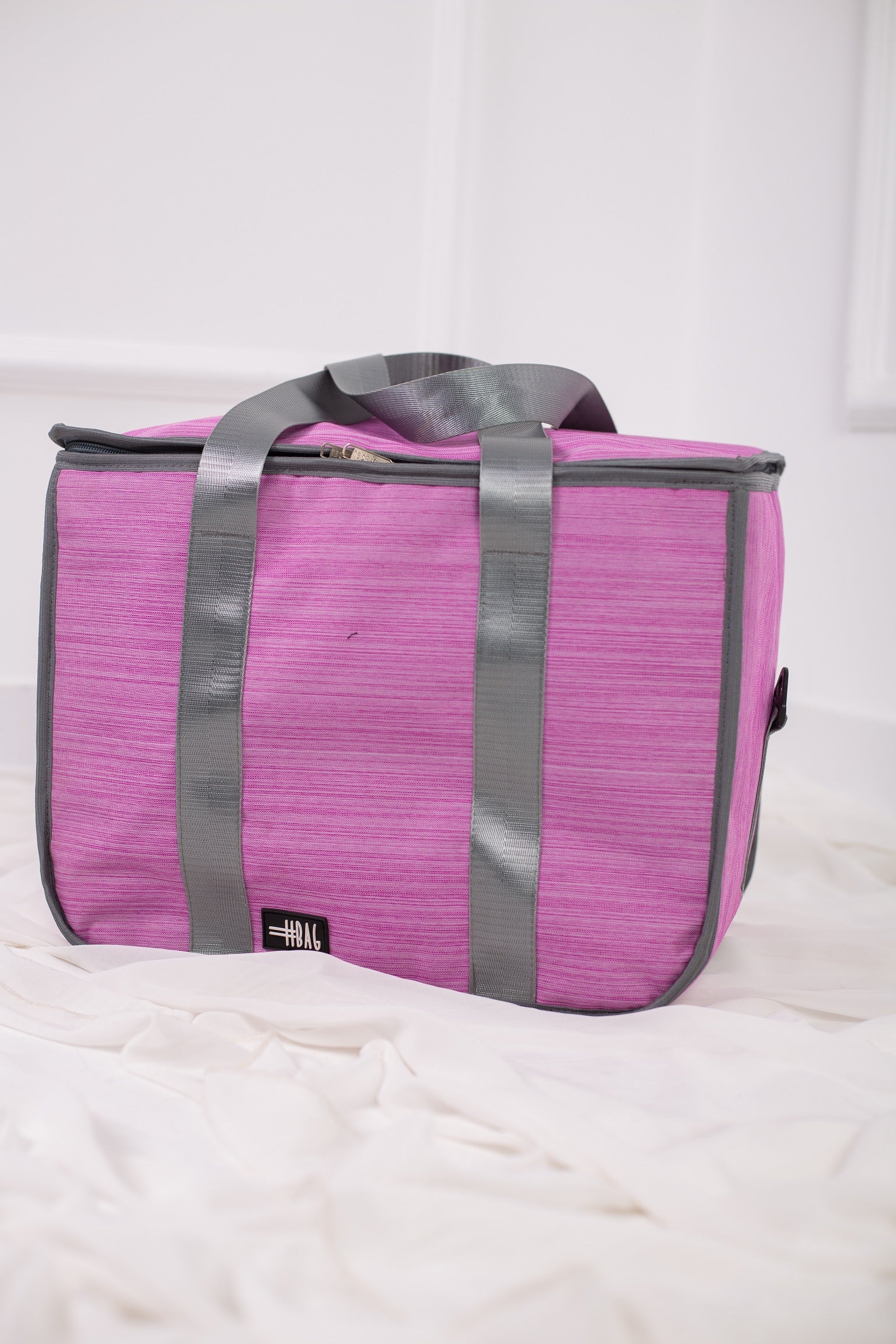Pink Thermal Linen Bag from Velda Store with reusable zippered case