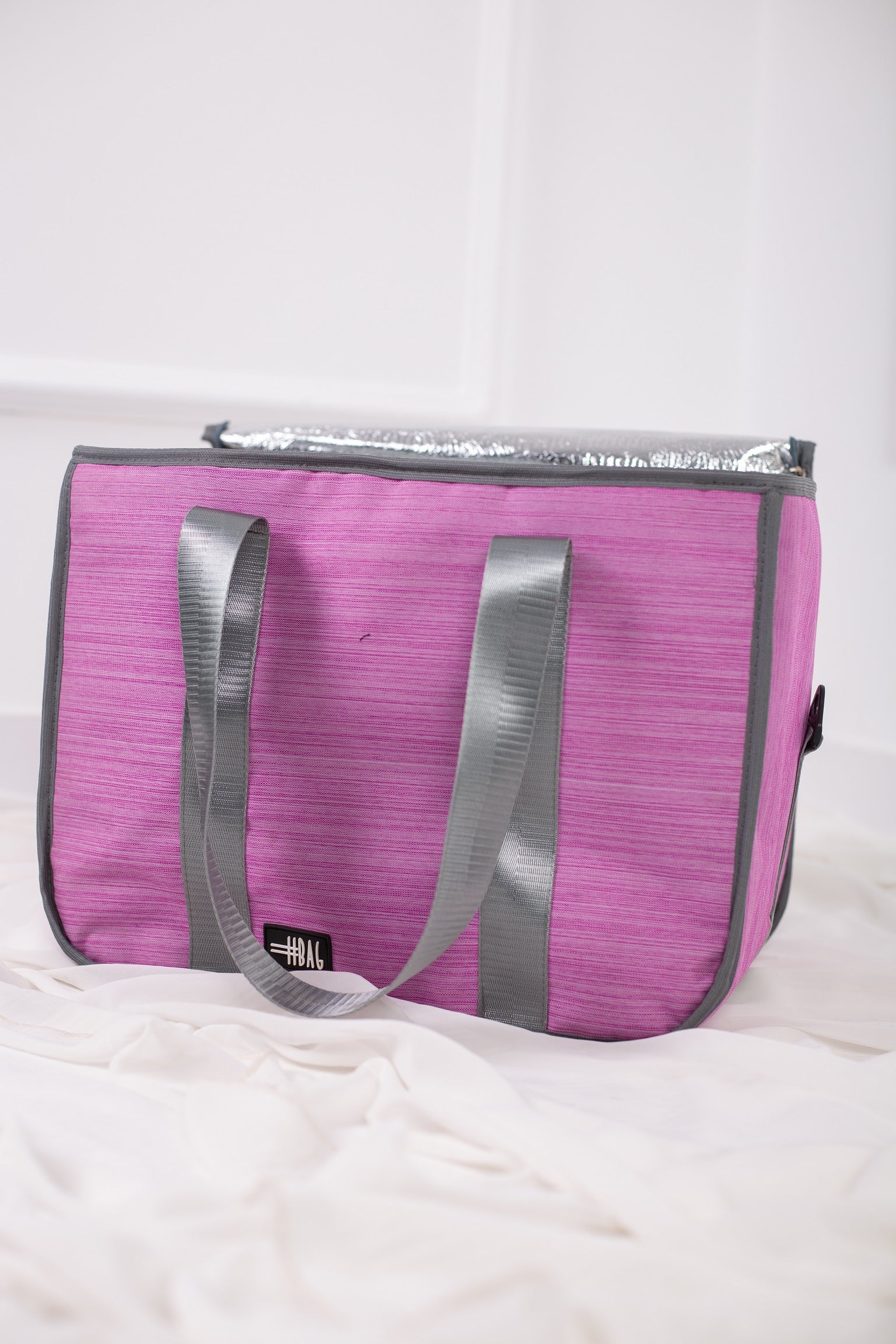 Pink Thermal Linen Bag from Velda Store with reusable zippered case